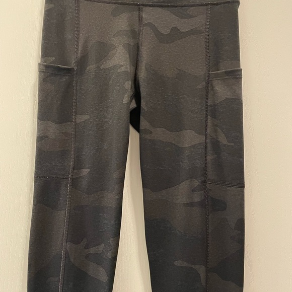 Aeropostale black camo leggings - Picture 2 of 9